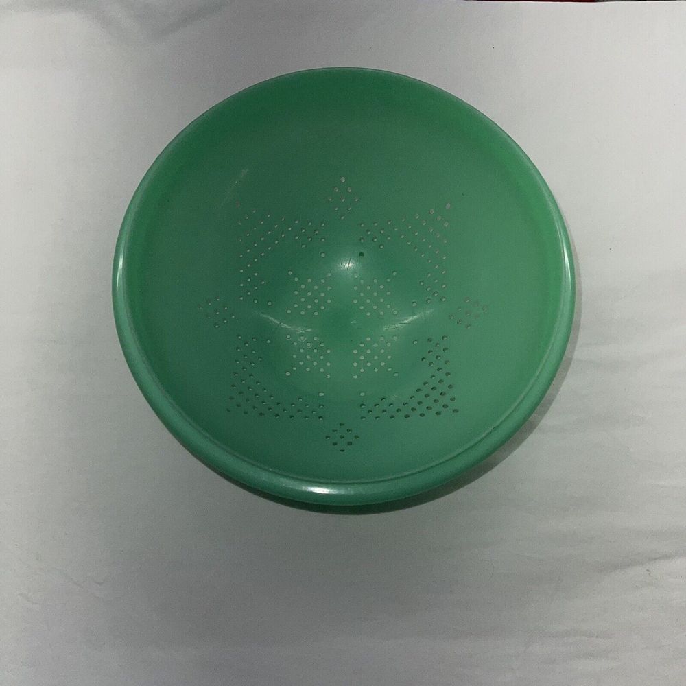 Vintage Tupperware #339-3 Jadeite Green COLLANDER STRAINER Bowl